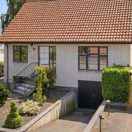 Hel Med Fri Parkering Beliggende * Herning