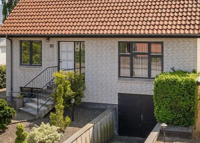 Hel Med Fri Parkering Beliggende * Herning