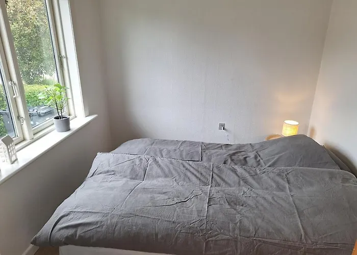 Hel Med Fri Parkering Beliggende